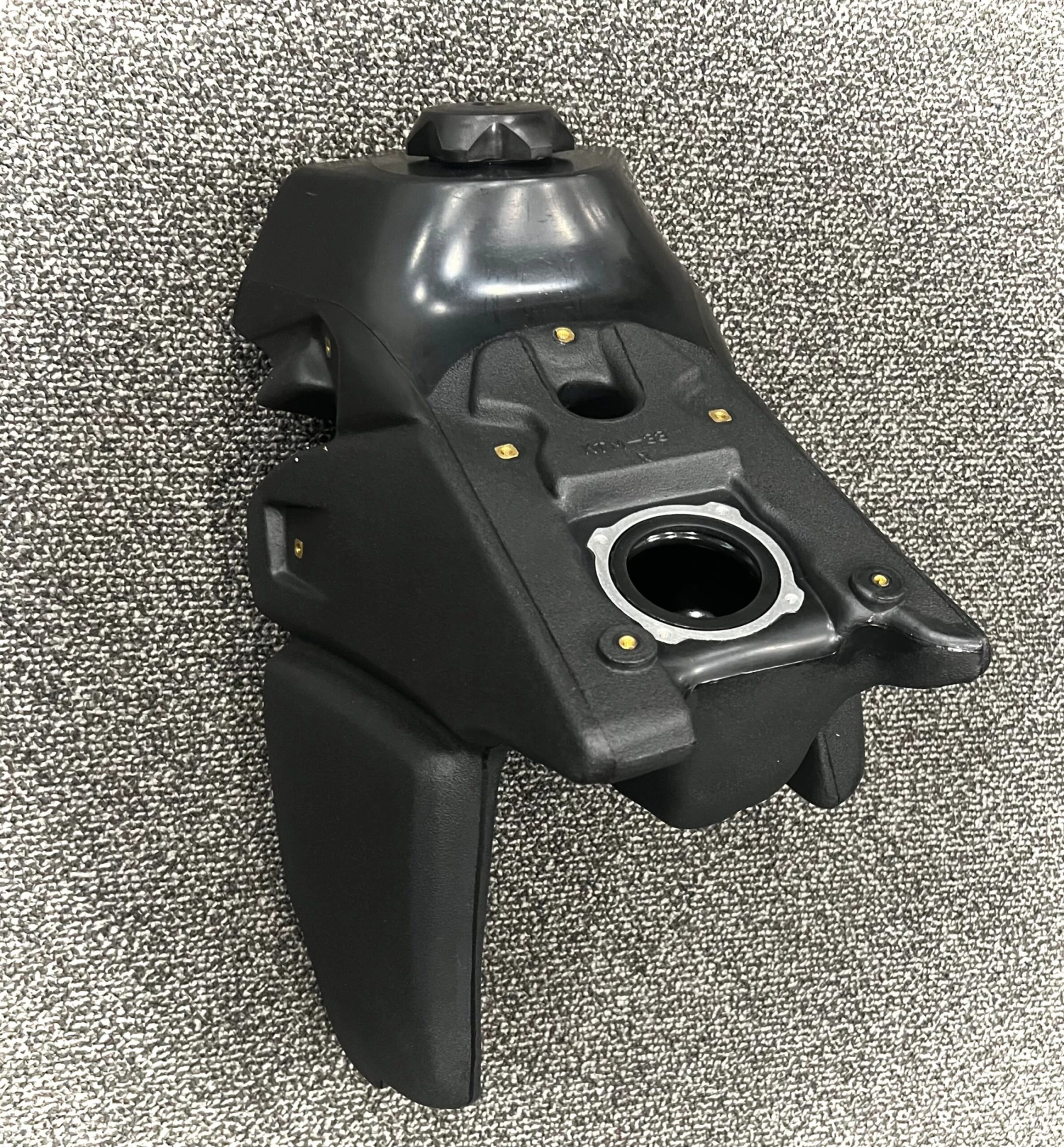 2.8 Gal Fuel Tank #13353 (TBI) 4 2.8 Gal Fuel Tank #13353 (TBI) - Image 2