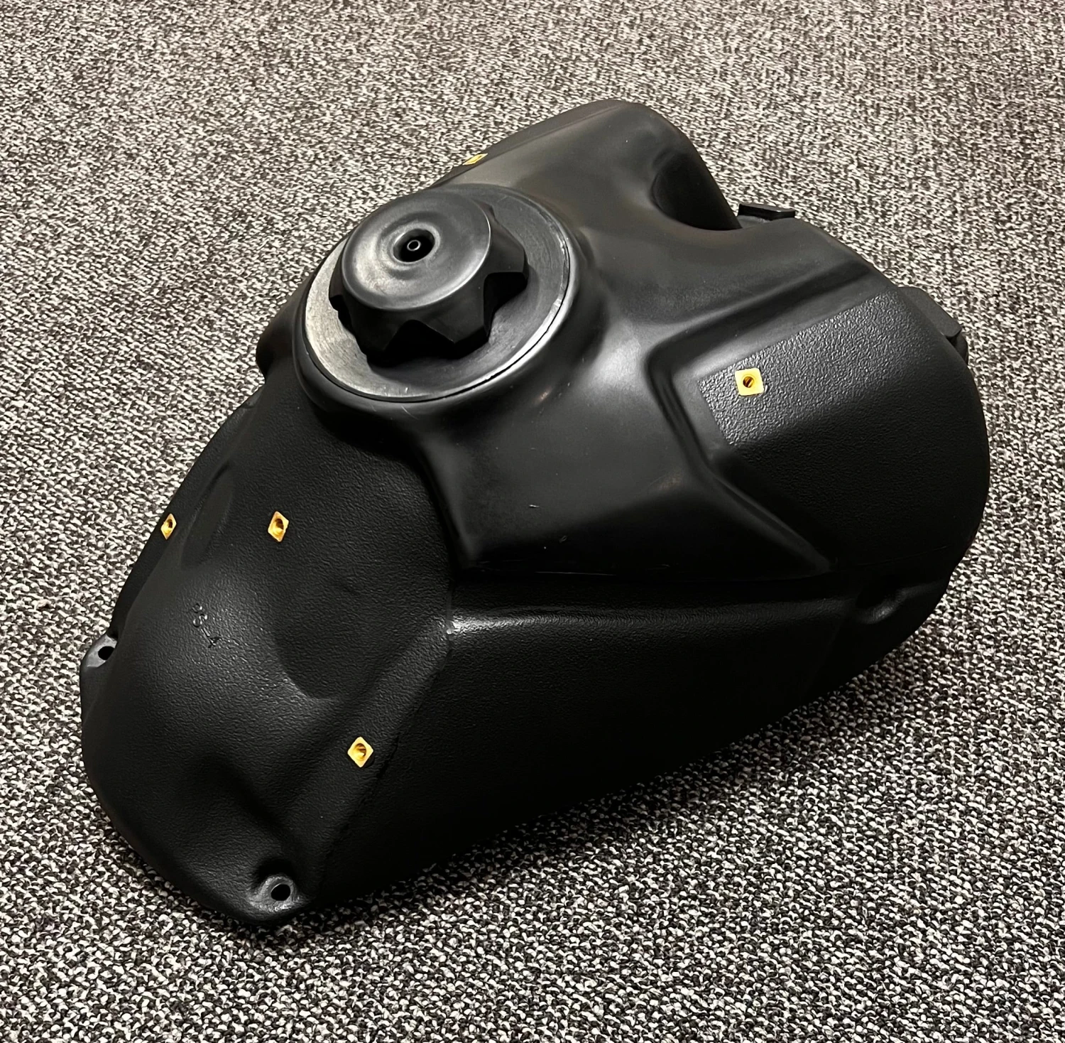 4.9 Gal Fuel Tank #24104 3 4.9 Gal Fuel Tank #24104