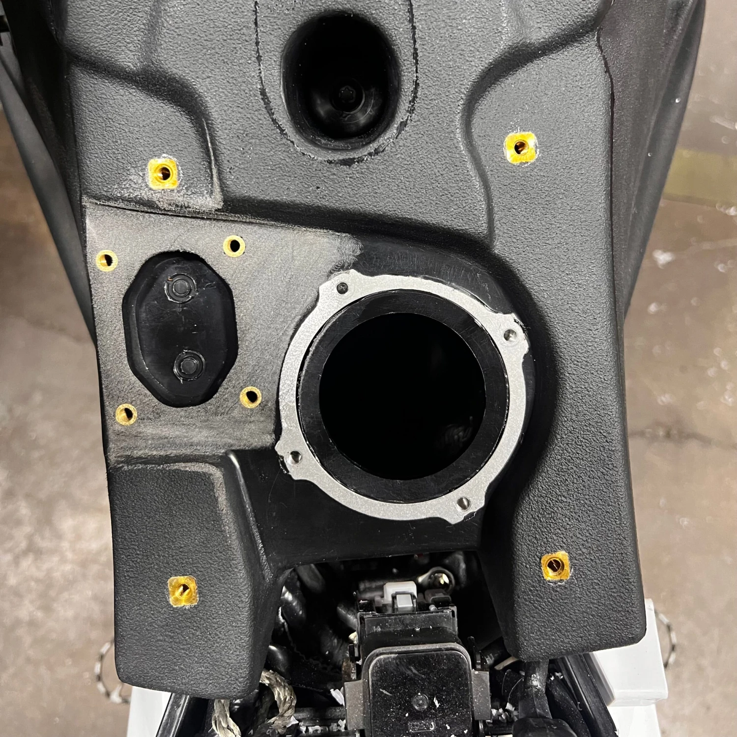 4.5 Gal Fuel Tank #13354 (TBI) 4 4.5 Gal Fuel Tank #13354 (TBI) - Image 2